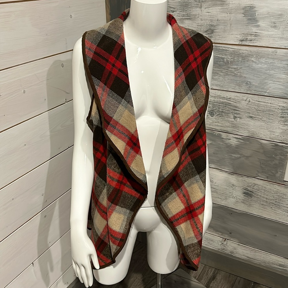 Plaid vest - super cute!